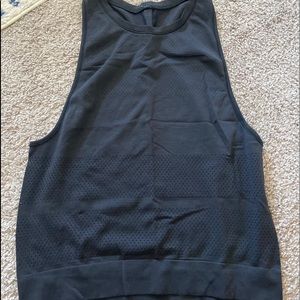 Lululemon black perforated tank